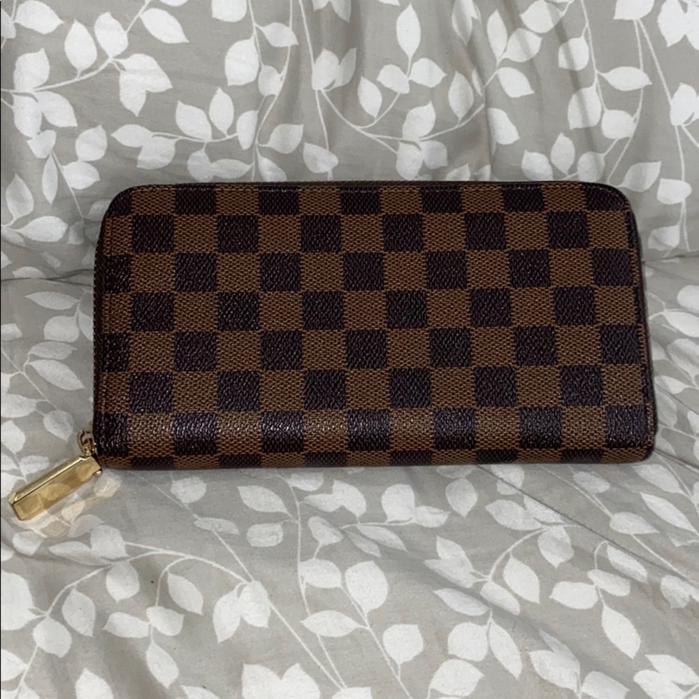 Daisy Rose Wallet